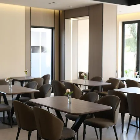 Hotel Roden